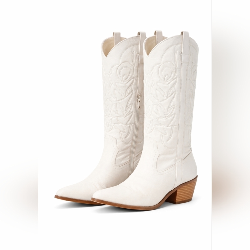 Women's White Embroidered Western Cowboy Boots